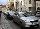 Taxikáři budou v pátek protestovat proti memorandu vlády a Uberu