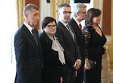 Prezident Miloš Zeman jmenoval nové ministry dopra...