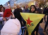 Demonstrace proti Erdoganovi a za svobodný Kurdist...