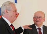 Ministr Kohout bude s prezidentem jednat o Klausové a Remkovi