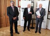 Bývalý prezident Václav Klaus předal Cenu Institut...