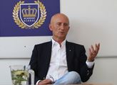Senátor Ivo Valenta: Střední škola Academic School vychovává IT specialisty i podnikatele