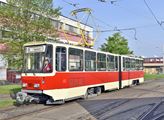 DPP dokončil opravu historické tramvaje KT4D pro Postupim