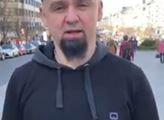 VIDEO Muslimové z Prahy, pomůžu vám ozbrojit se, nabídl šéf muslimské obce