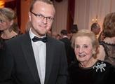 Madeleine Albrightová je šarmantní a úžasná dáma, napsal hejtman z USA. Hašek jel za inspirací do Ruska