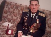 Sovětský veterán, 97 let: Vlasovci? Žádná armáda. Koněv byl tvrdý, zlatem vyvážit. A vy Češi...