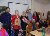 Praha 5: Vánoční „Strom splněných přání“ pro osamělé seniory