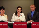 „Nesmí být premiér.“ Bobošíková prohlédla Rakušanův trik s pivem pro Fialu