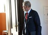 Zatímco Fiala předával Zelenskému v Bruselu dárek, Putin vyslal hrozbu