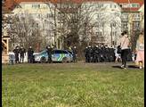 Schovali se do mrazáku. Studenti v Praze utíkali před policií. Dvakrát za den. Žižkov a Vinohrady dlouho nezažily