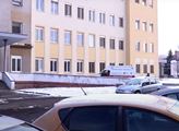 Chebská nemocnice: Není personál. Na lůžko se čeká… Takto popsala vrchní sestra situaci.  Jenže už v roce 2018