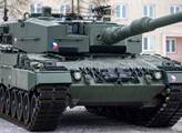Tanky Leopard. Kalkul Berlína či dobrý kauf? Vojenský historik Fidler a další podivný armádní nákup