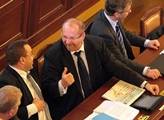 Sněmovna debatovala nad daňovými zákony: O podobě reformy ale rozhodne ve středu 