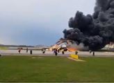 Tragédie v Moskvě: Oni tahali kufry! šokuje expert důvodem, proč v letadle uhořelo 41 lidí