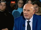 Lidé se podvolili jen kvůli strachu šířenému médii, myslí si soudce Rychetský. Každý z ministrů říkal něco jiného...