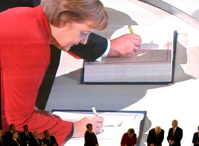 Na shledanou, mutti Merkel. Německo se loučí s legendární kancléřkou