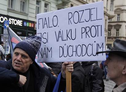 "Přestaňte nám zdražovat energie." Přehlédnutá demonstrace v Praze
