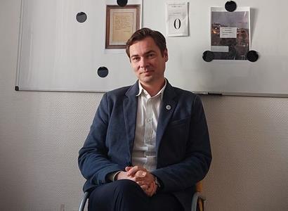 Fiala byl eurofilní přisluhovač, oživíme V4. Maďarský novinář tvrdě o Česku a EU