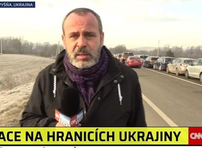 „Vytáhli nás z auta a mířili zbraněmi.“ Horké chvíle! Ukrajinci si spletli české novináře s ruskými špiony