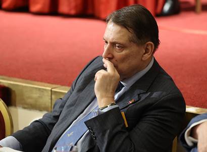 Jiří Paroubek: 69 % pro rychlé ukončení války na Ukrajině