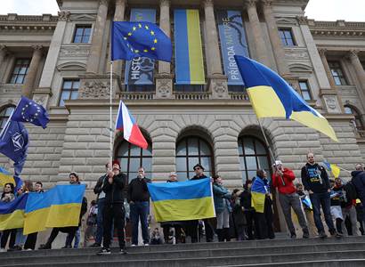 Západ nás podporuje málo, věří 30 % Ukrajinců. Žádné kompromisy, volají