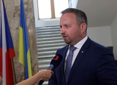 Ministr Jurečka: Příspěvek na péči bude zvýšen v polovině roku 2024