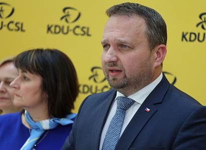 Ministr Jurečka: Zdravý člověk by měl pracovat, nikoli sedět doma a čekat na dávky
