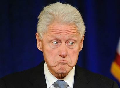 „Číslo 36.“ Bill Clinton prý odhalen v sexuálních zločinech Epsteina