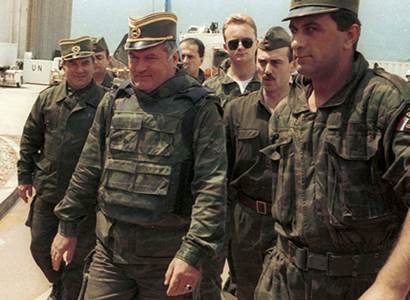 Tribunál v Haagu potvrdil Mladičovi doživotní trest za genocidu