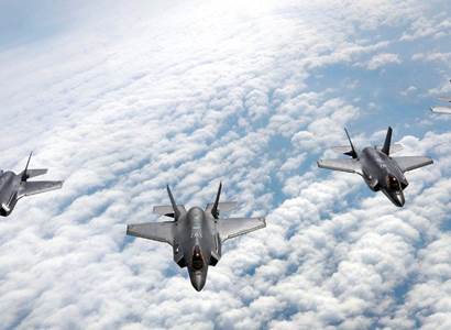 „Ani USA teď F-35 neodebírají. Technické potíže.“ Co Černochová neuvedla
