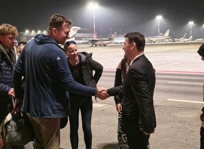 Babiš přivezl lidi z války domů, média plivou. Zjistili jsme, jak to je