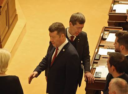 Okamura a jeho sněmovna. Zítra se rozdají karty