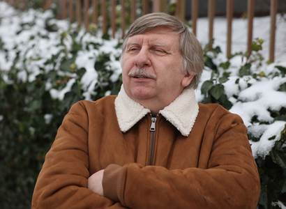 Řehka a pistole s jedním nábojem. Velitelé jako Ozzák. Fidler opět griluje armádu