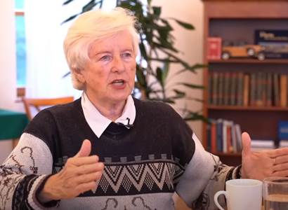 Profesorka Hogenová o duševním zdraví národa: Budoucí generace budou hloupé, o tom dnes už není pochyb