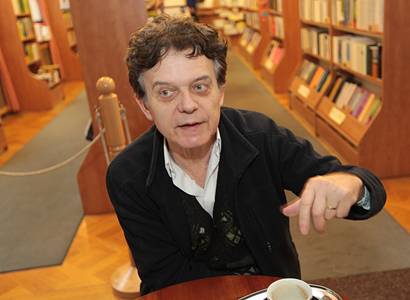 Nacistické a komunistické vraždění, Green Deal a existence Boha. Slovo má profesor Tomský