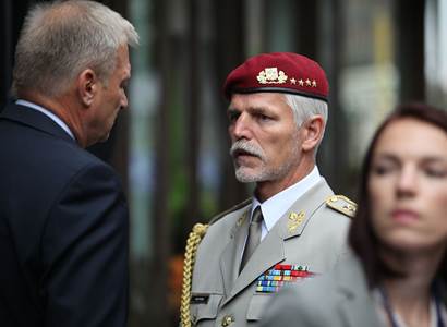 Rozvědčík Pavel! Zachránila mu kariéru přímluva otce u ministra? Fidler vaří z faktů