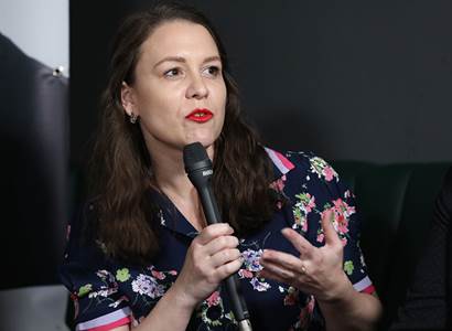 Poslankyně narazila na aktivisty ve státních službách. Vážné dopady