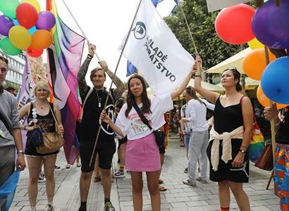 Britský velvyslanec: Češi, povolte manželství homosexuálů