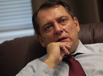 „Turek nesmí přijít na ministerstvo.“ Paroubek zná pravý záměr Hradu