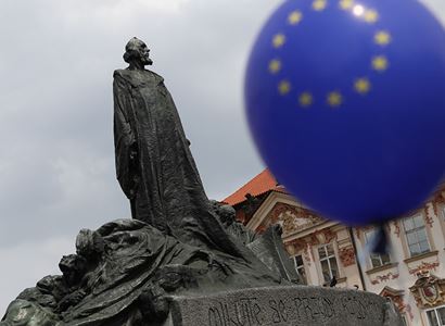 „Udavačský zákon“ z Bruselu. Komentátor varuje před nenápadným předpisem