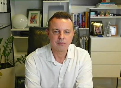 Víme, co přesně napsal Rajchl Primě kvůli Terezii Tománkové