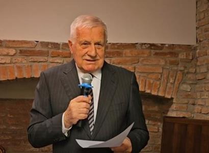 85 let od německé okupace. Velmi aktuální výročí, vystoupil Václav Klaus. Mluvil i o „gaučových generálech“