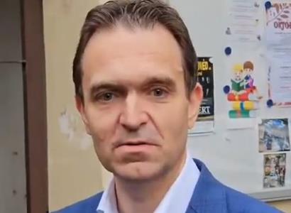 Trapas slovenského premiéra u voleb. Sezval novináře, ale zapomněl občanku