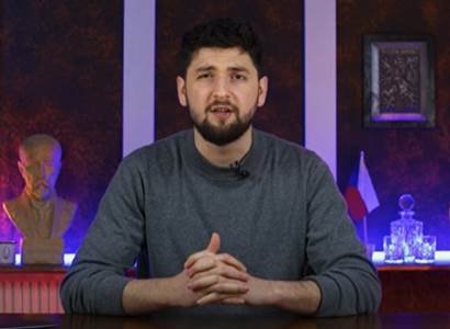 Tvrdší. Důslednější. Zvlášť k EU. To od vlády čeká Matěj Gregor