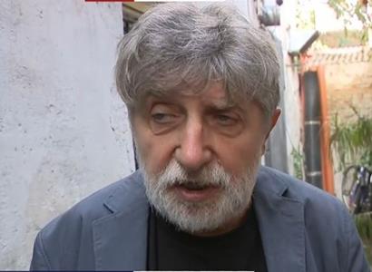 Senátor Rychlík: Troglodyte! Trpaslíku, ubožáku, duševní chudáku. Četl jsem na svou adresu