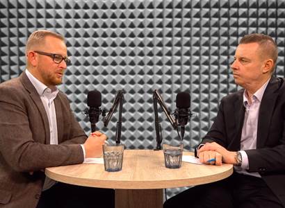Moravec znervózněl a těkal očima, odhalil Rajchl debatu v ČT a řekl vše