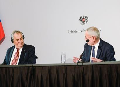Prezident Zeman přijal na Hradě rakouského prezidenta Van der Bellena