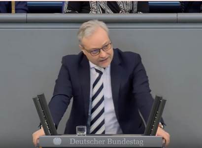Hrozba výpadku proudu, odstřižení od energie... Ostrý výstup přímo v Bundestagu