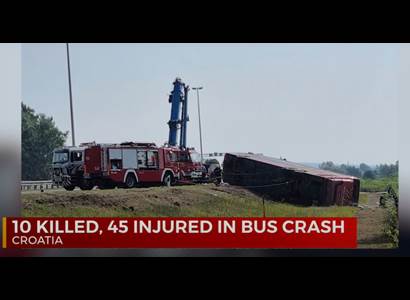 Smrt na chorvatské dálnici. Při nehodě autobusu zahynulo 10 lidí, desítky zraněných