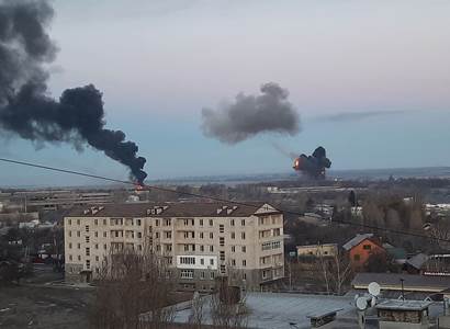 Rakety do obytných budov. Rusko dál ničí Ukrajinu